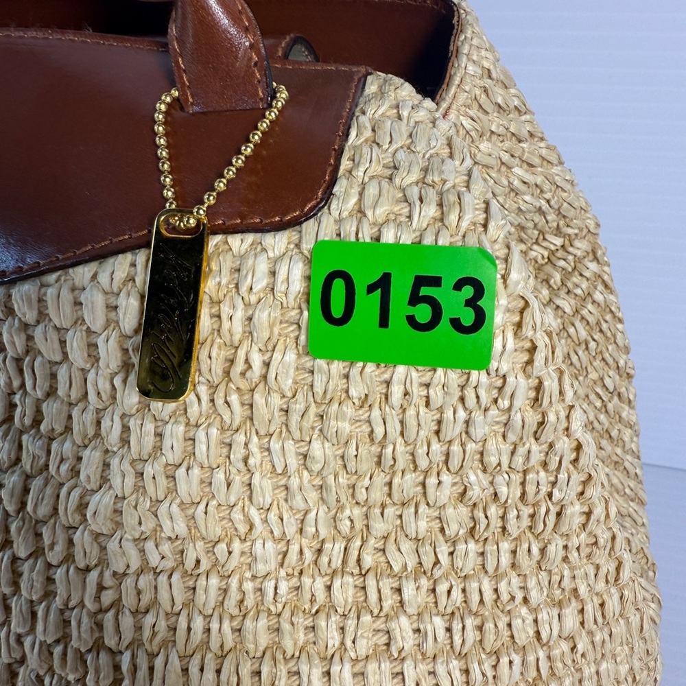 Carla Marchi Woven Raffia and Leather Handbag with wood  gold-tone hardware. - Picture 14 of 14